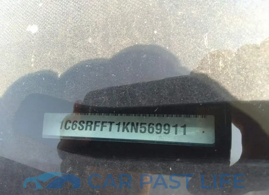 1C6SRFFT1KN569911# 9
