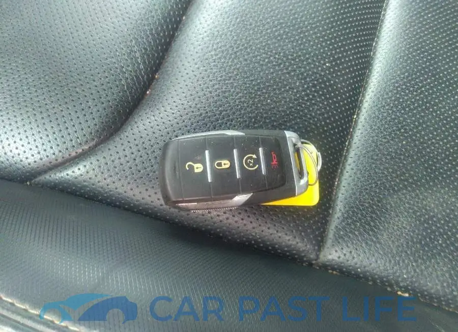 1C6SRFLT3KN561992# 11