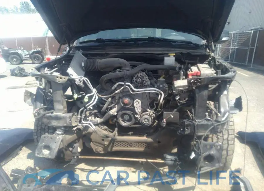 1C6SRFLT5KN737828# 10