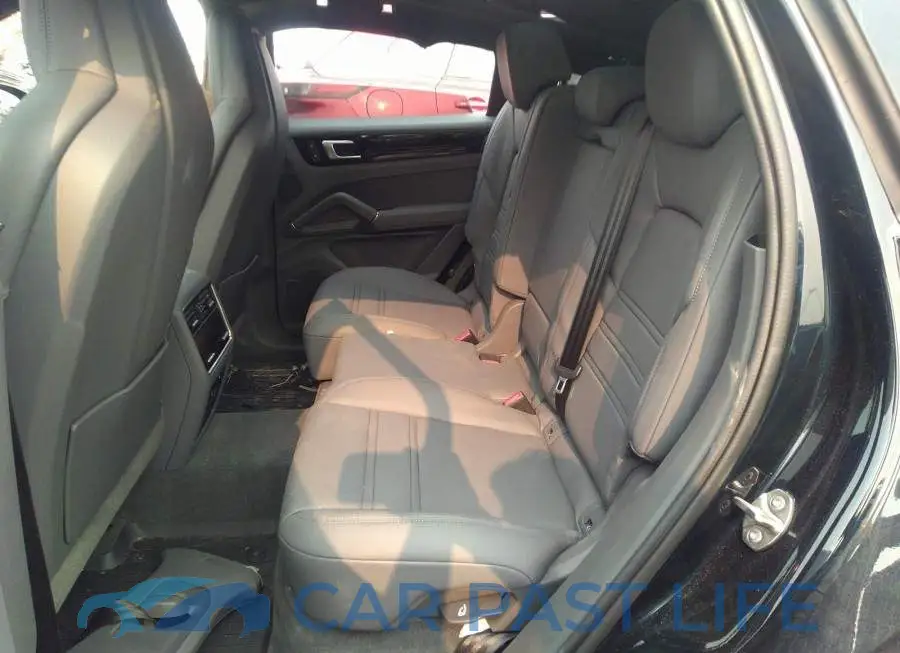WP1AE2AY3PDA12151# 8