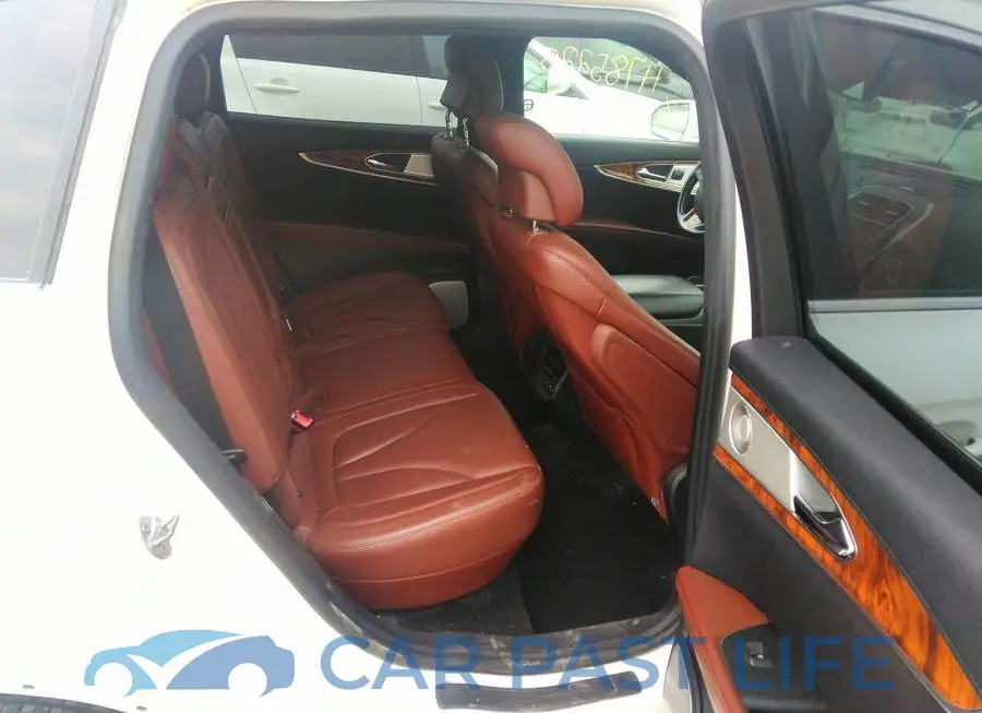 2LMPJ8LP9HBL24688# 8