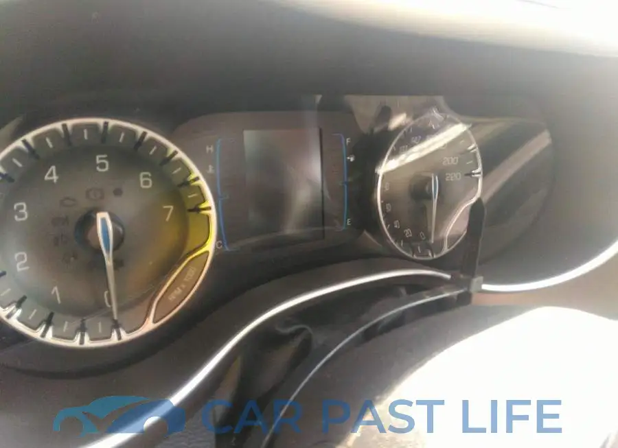 2C4RC1CG3JR194740# 7