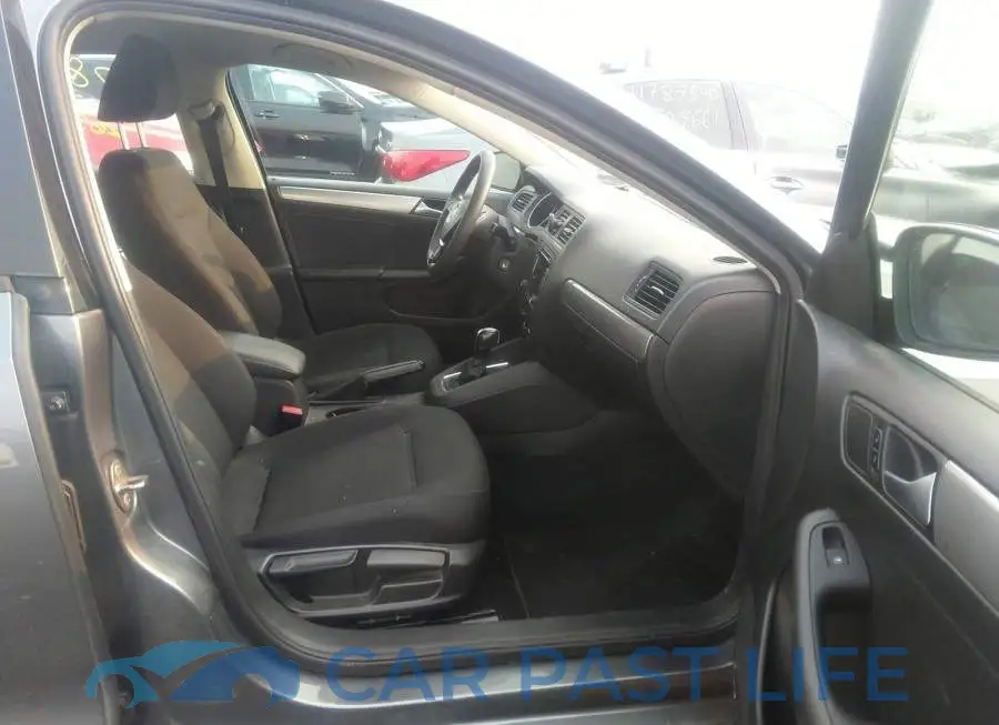 3VW2K7AJ8FM265559# 5