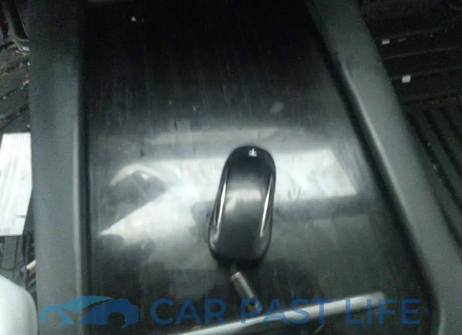 5YJXCAE28JF115938# 11