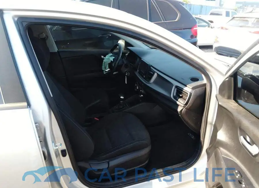 3KPA25AB9JE032935# 5