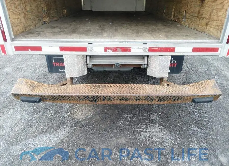1FDWE4F66KDC54477# 7