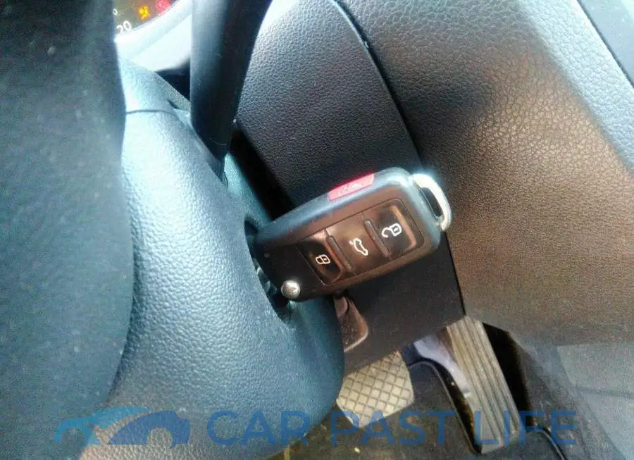 3VW2K7AJ1FM422476# 11