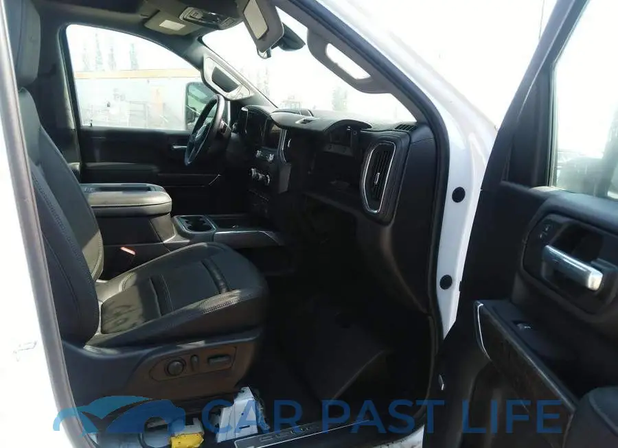 1GT49RE79NF115640# 5