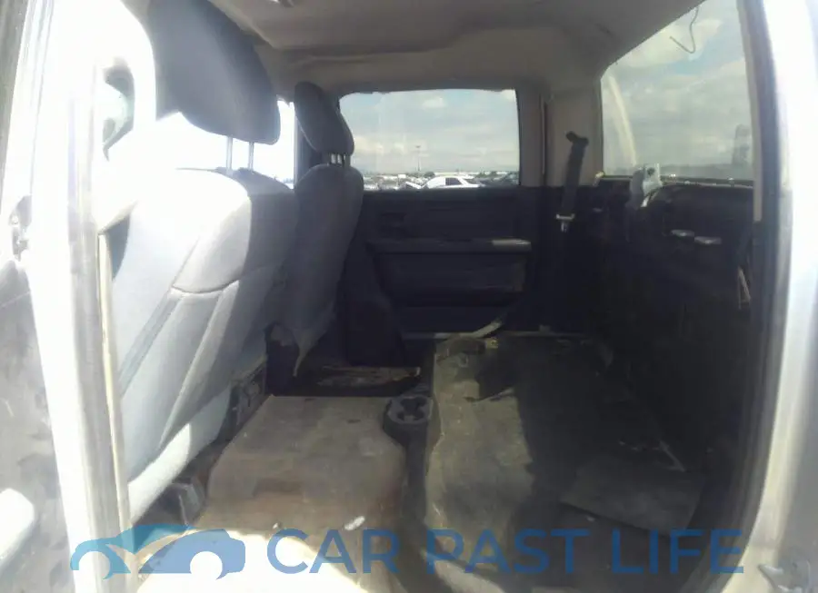 3C6UR5CL3FG696245# 8