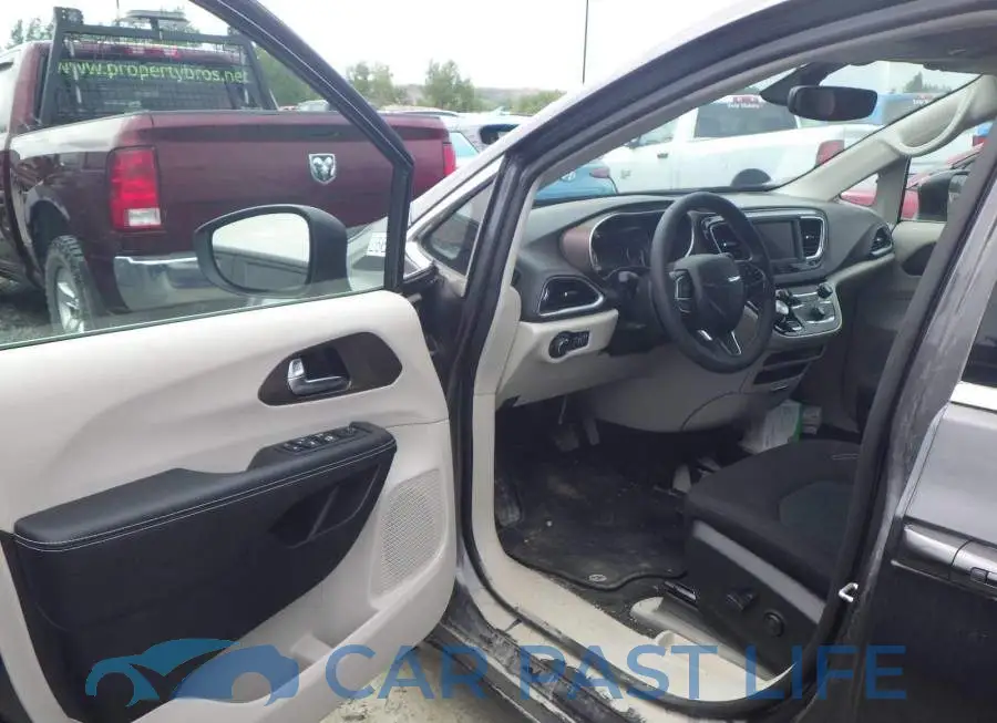 2C4RC1ZG7NR131699# 5