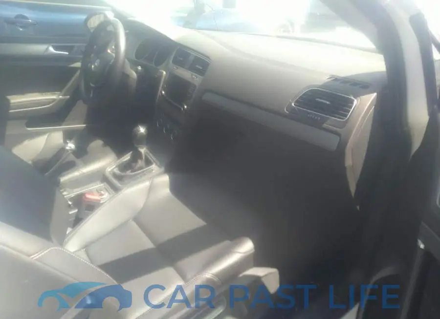 3VW117AU3HM075132# 5