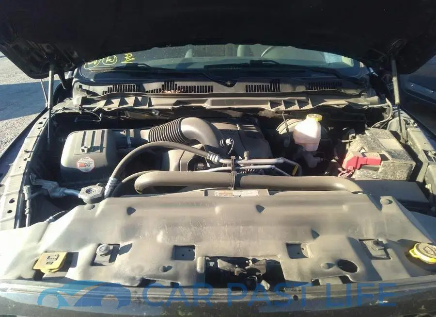 1C6RR7LT1JS165600# 10