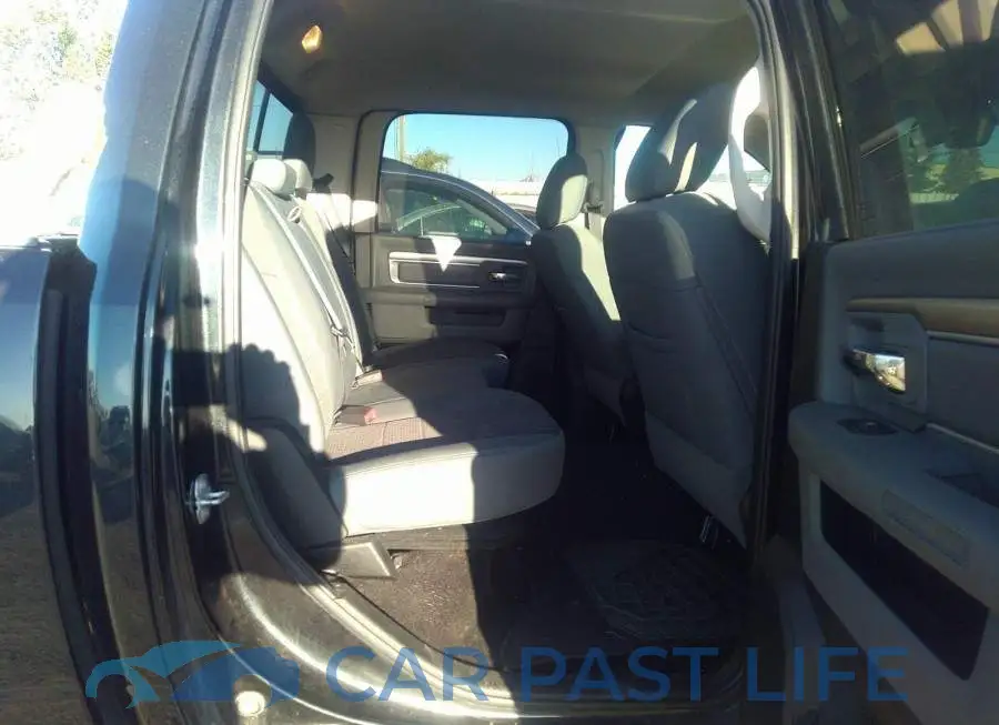 1C6RR7LT1JS165600# 8