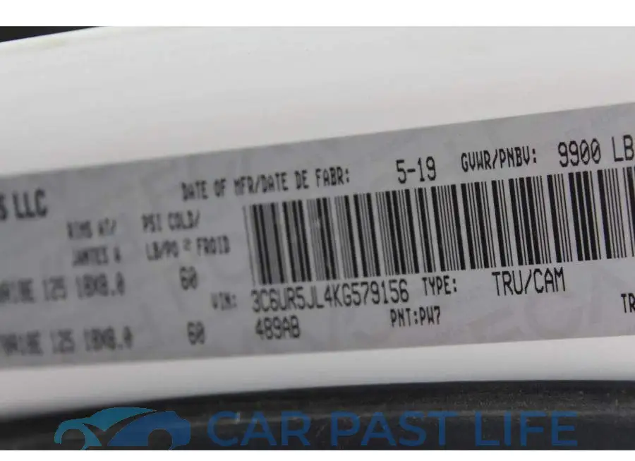 3C6UR5JL4KG579156# 10