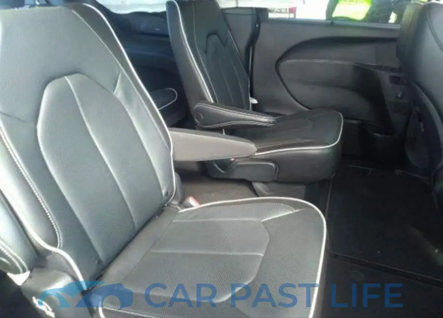 2C4RC1GG9NR112753# 9
