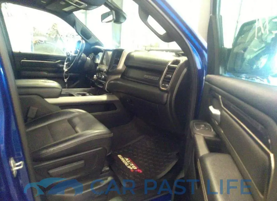 1C6SRFLT8KN631759# 5