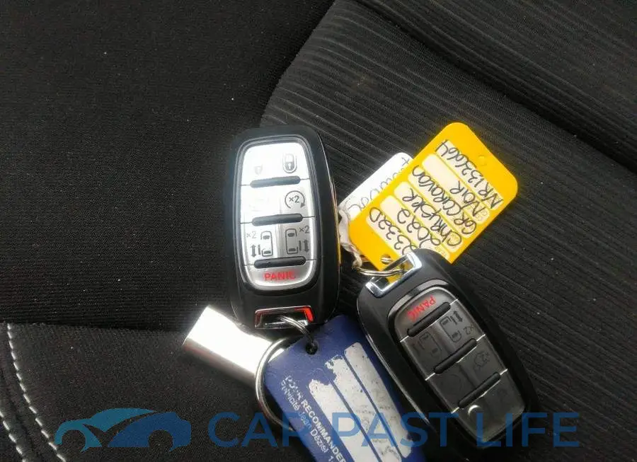 2C4RC1ZG9NR133664# 11