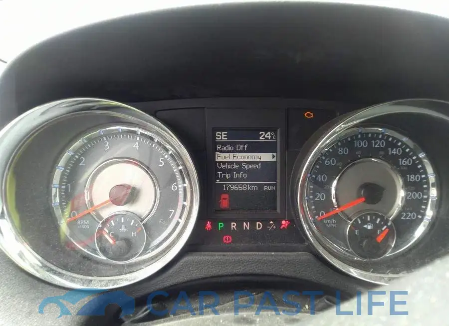 2C4RC1BG4GR158579# 7