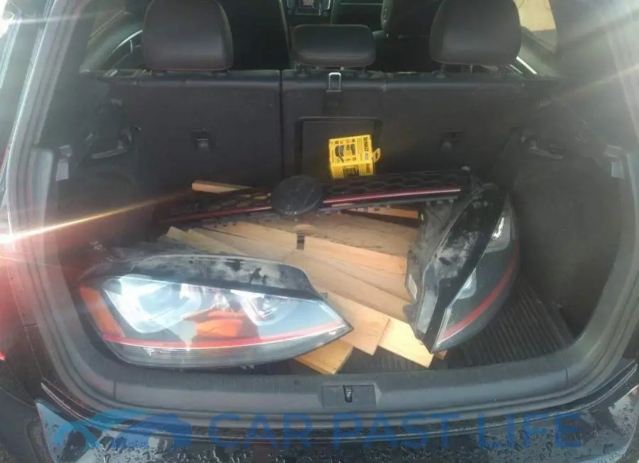 3VW4T7AU9FM101835# 12