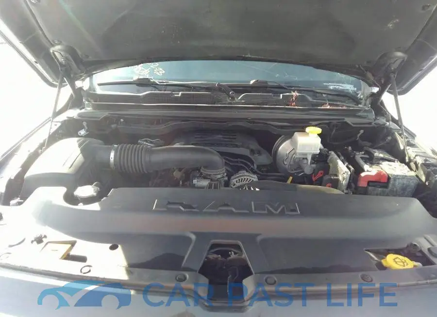 1C6SRFLT9KN564329# 10