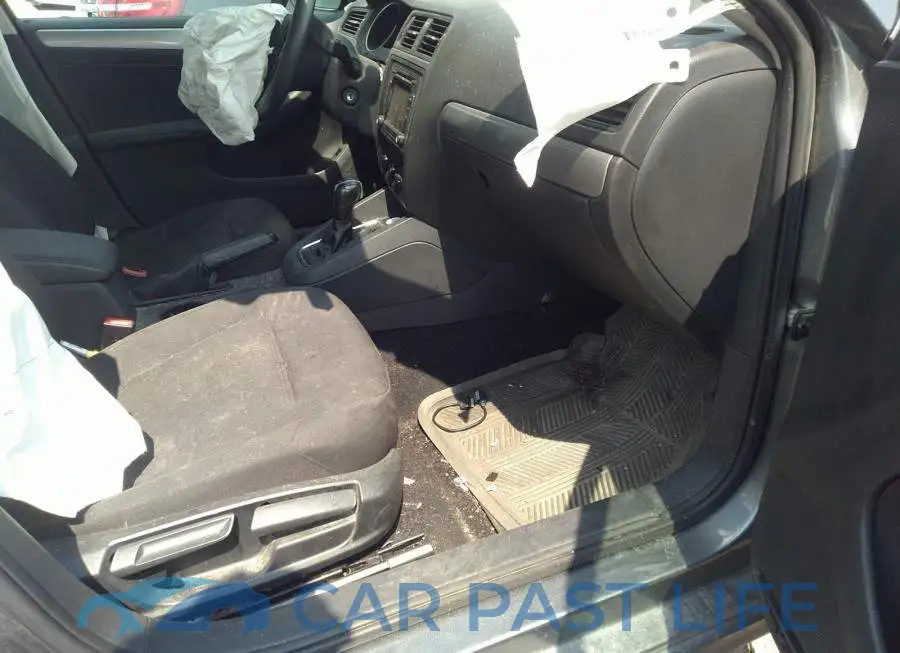 3VW2K7AJ4FM294847# 5