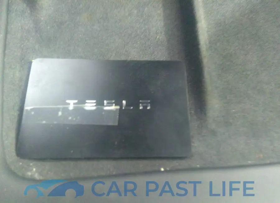5YJ3E1EB0NF163660# 11