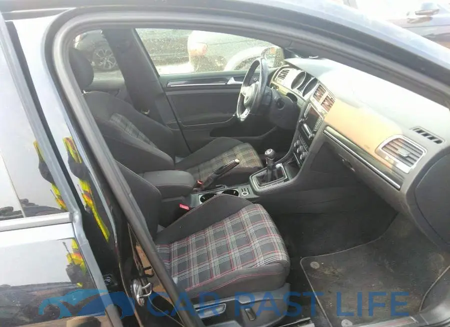 3VW5T7AU2FM006277# 5