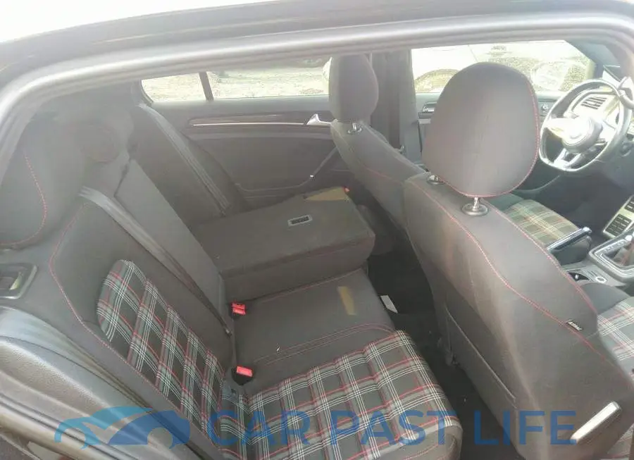 3VW5T7AU2FM006277# 8