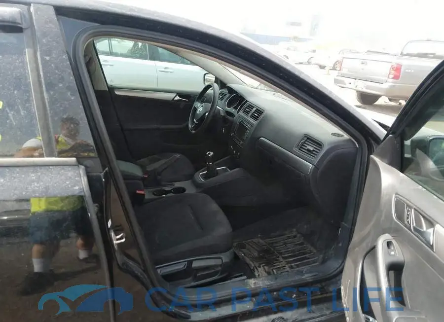 3VW1K7AJ2FM323256# 5