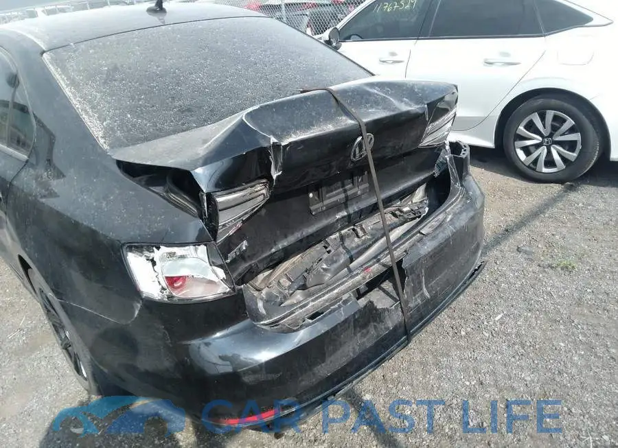 3VW1K7AJ2FM323256# 6