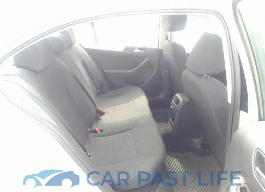 3VW2K7AJ6FM355521# 8