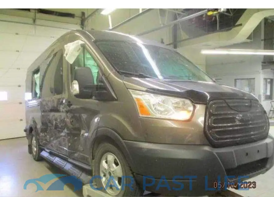 1FBAX2CV9JKA71307# 1