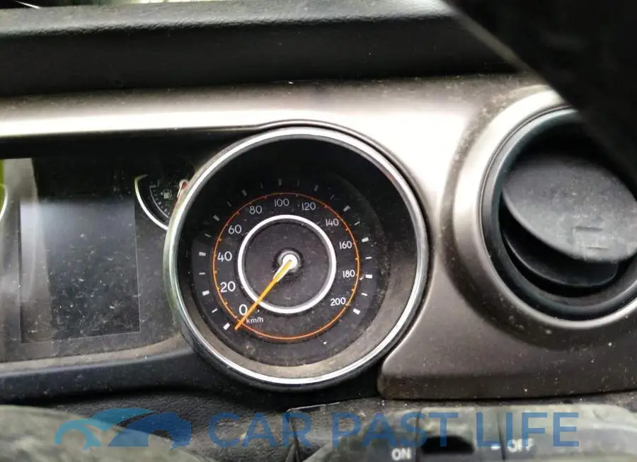 1C4GJXAG2KW597958# 7