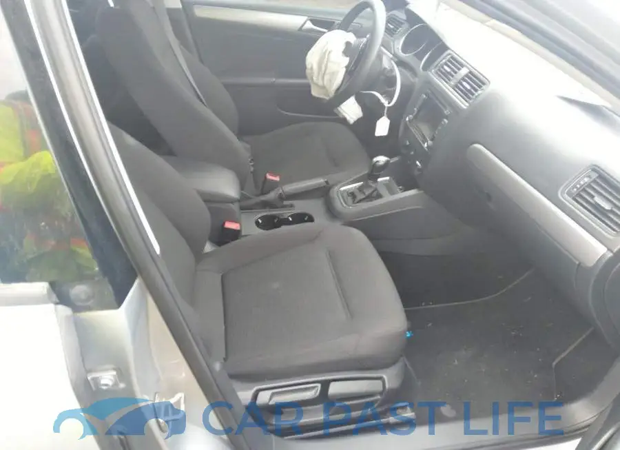 3VW2K7AJ7FM311625# 5