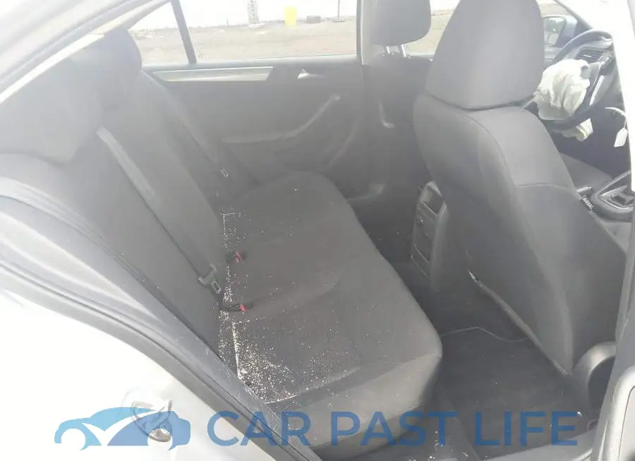 3VW2K7AJ7FM311625# 8