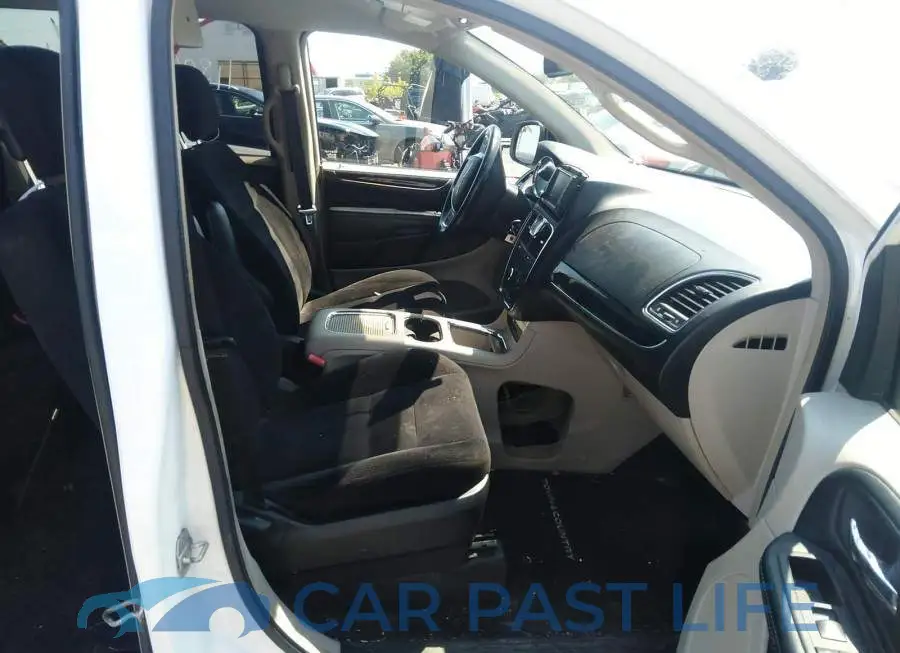 2C4RC1BG0FR519613# 5