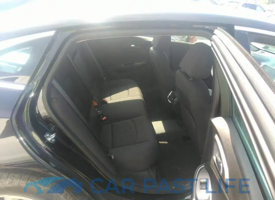 1G1ZD5ST6PF233008# 8