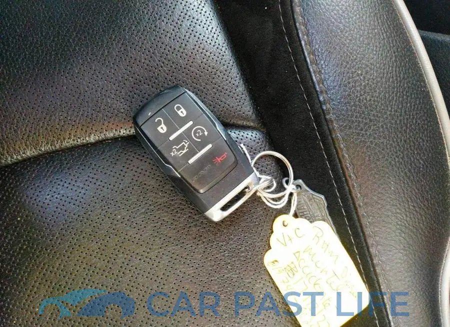 3C6UR5FL3KG705323# 11