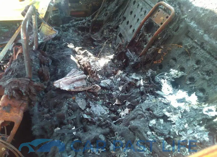 2C3CDZBT4HH619502# 8