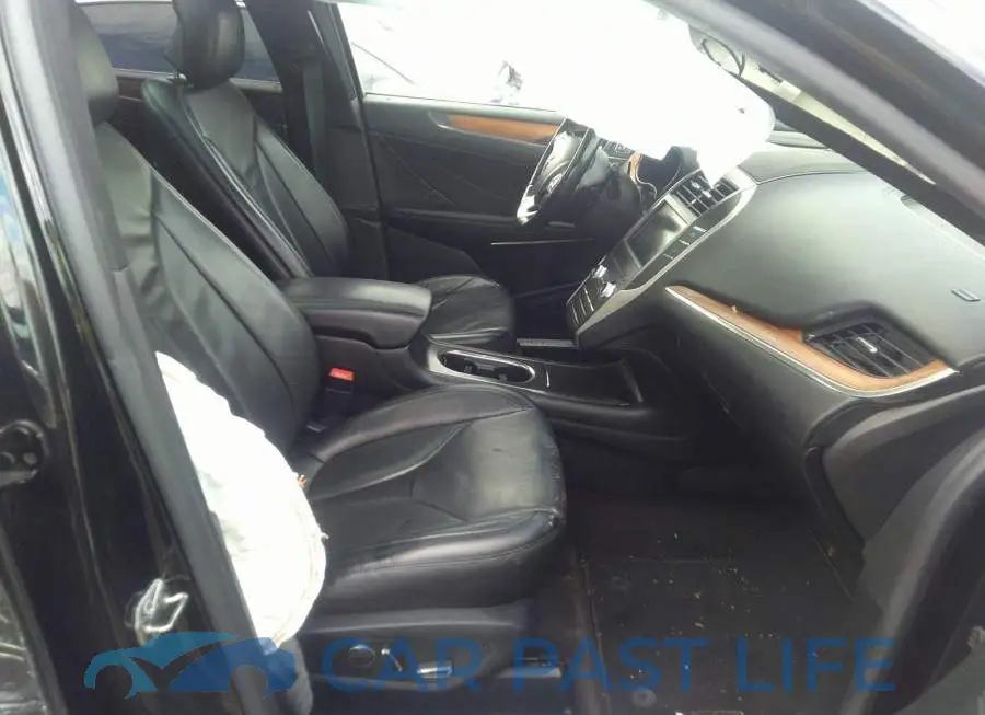 5LMCJ3D94HUL15725# 5