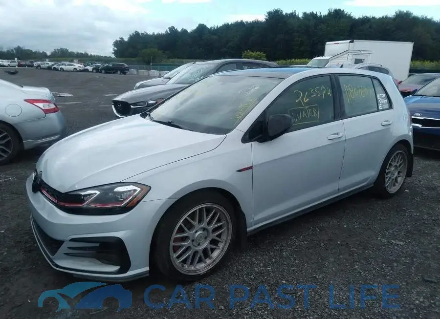 3VW547AU9JM263572# 2