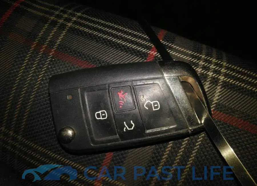 3VW5T7AU5KM009796# 11