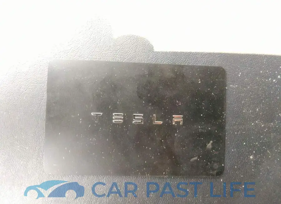 5YJ3E1EB5LF643206# 11