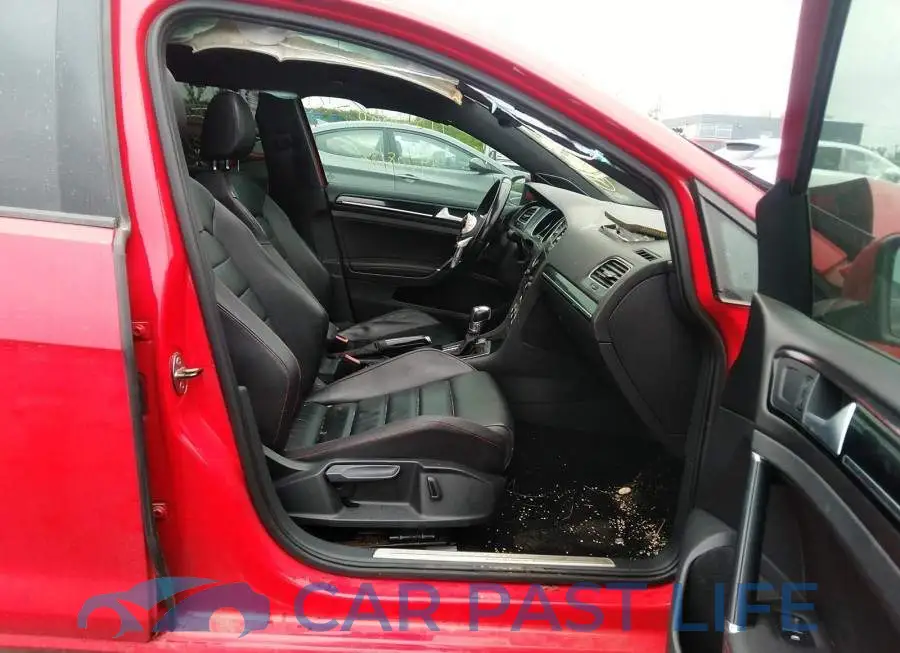 3VW4T7AUXFM072619# 5