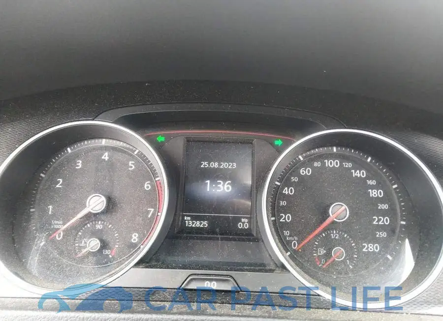 3VW4T7AUXFM072619# 7