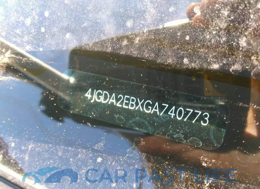 4JGDA2EBXGA740773# 9