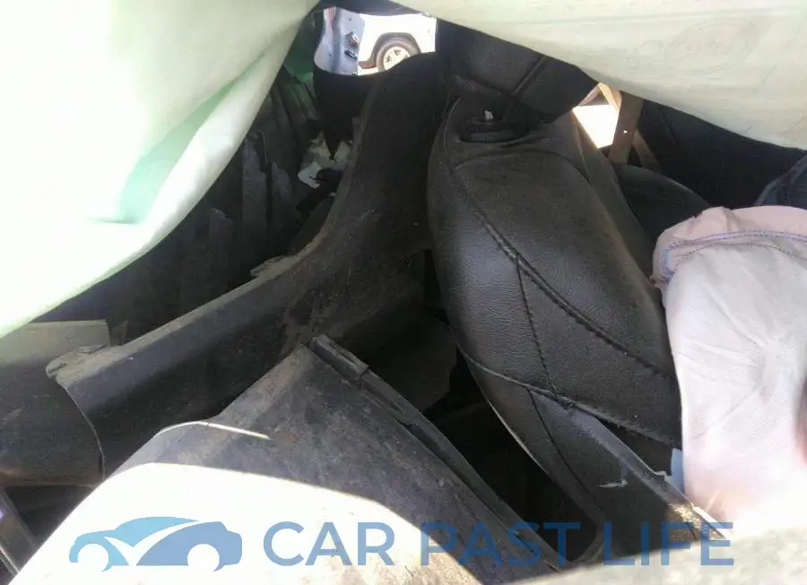 3C4NJDEB4MT528749# 8