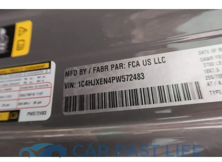 1C4HJXEN4PW572483# 9