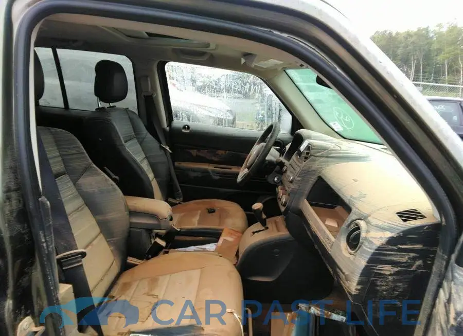 1C4NJPAA4GD582884# 5