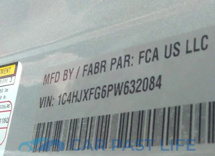 1C4HJXFG6PW632084# 9